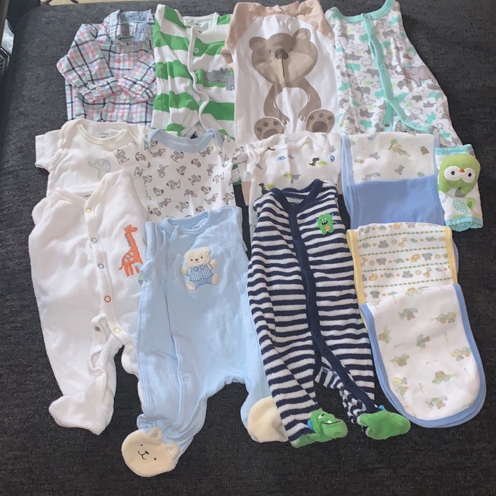 Newborn baby boy clothes and burp cloth’s